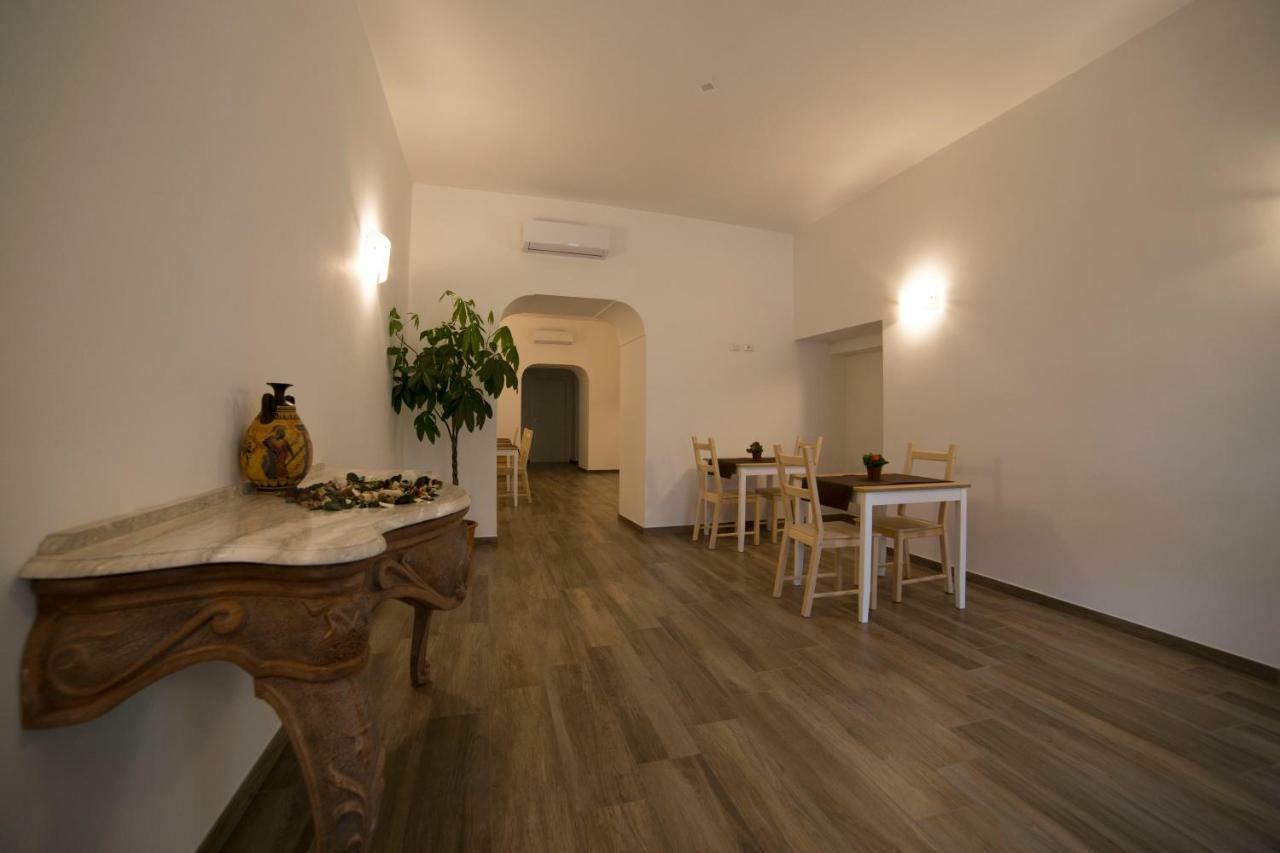 Jerula B&B อาเจโรลา ภายนอก รูปภาพ
