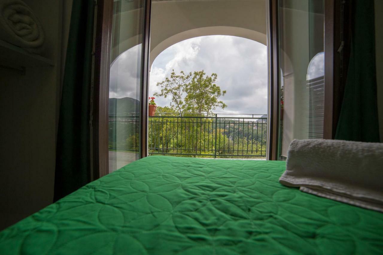 Jerula B&B อาเจโรลา ภายนอก รูปภาพ