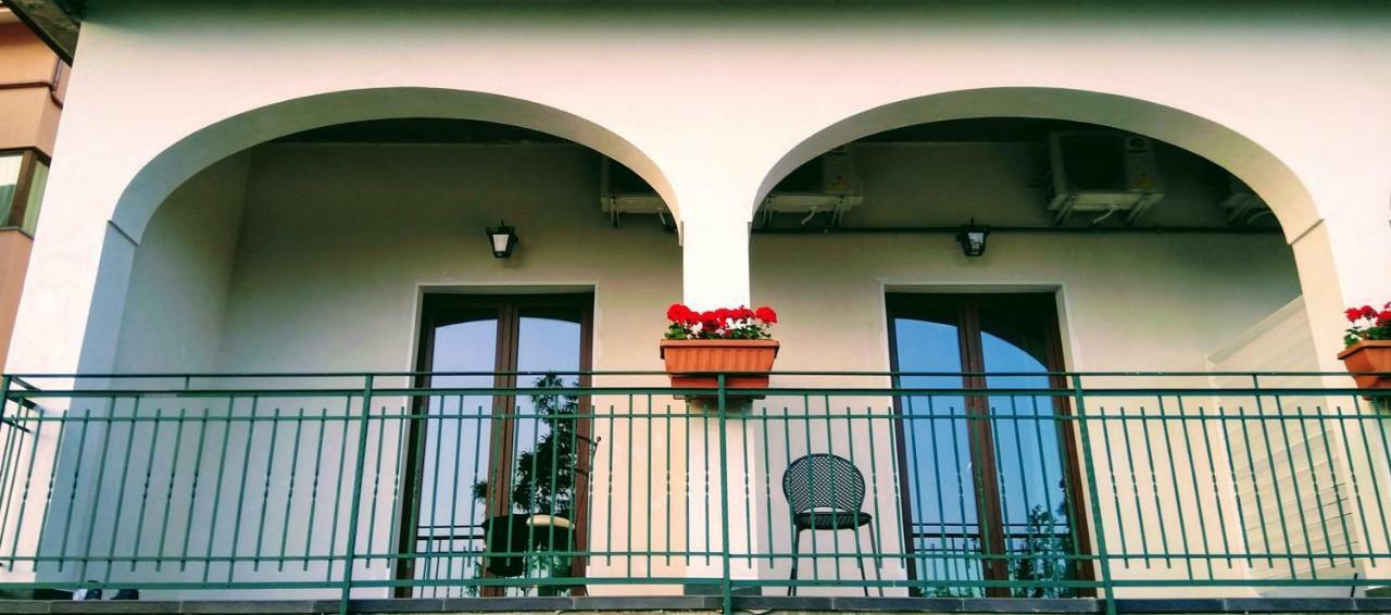 Jerula B&B อาเจโรลา ภายนอก รูปภาพ