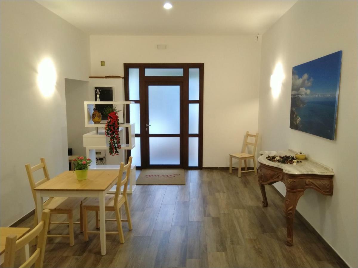 Jerula B&B อาเจโรลา ภายนอก รูปภาพ